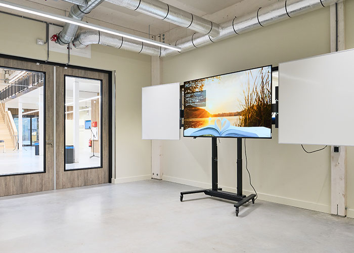 Beugel en statief voor presentatiescherm
